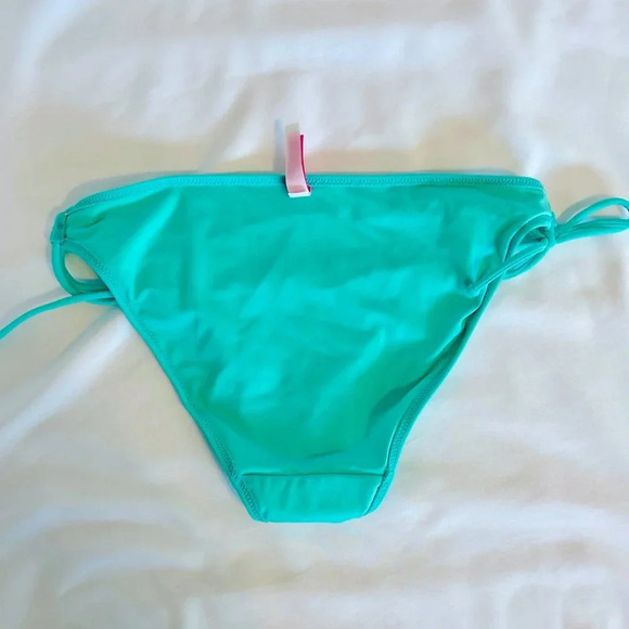 Victoria’s Secret Bikini Bottoms - Picture 5 of 5